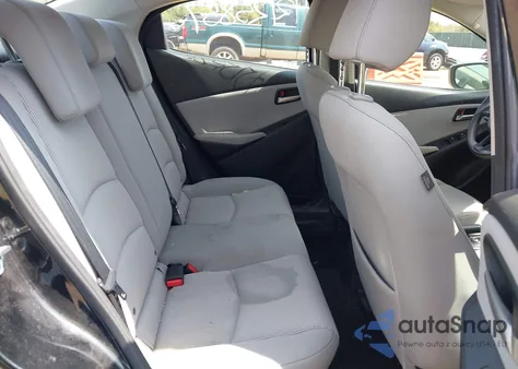 2019 Toyota Yaris L z USA, uszkodzony, nr VIN 3MYDLBYV3KY503066